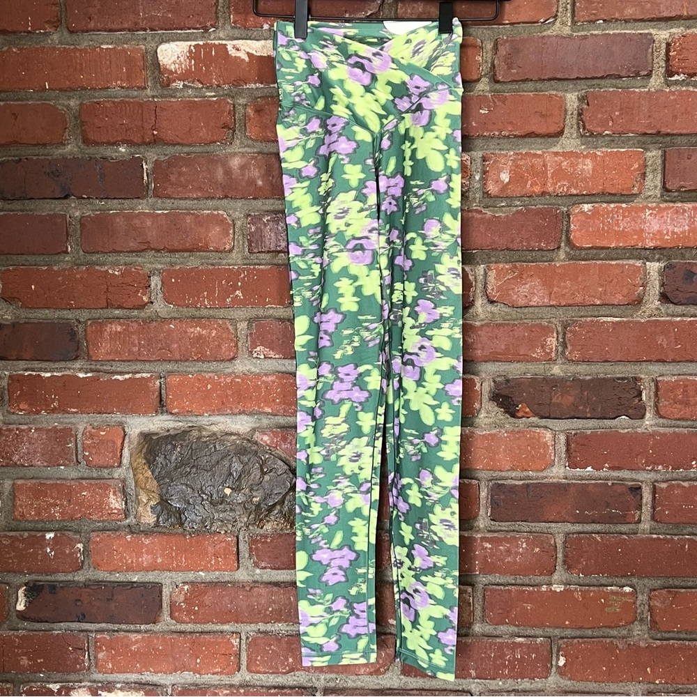 Aerie Women Offline Green Floral Print High Rise
Crossover 7/8 Tight Leggings S - Picture 4 of 15